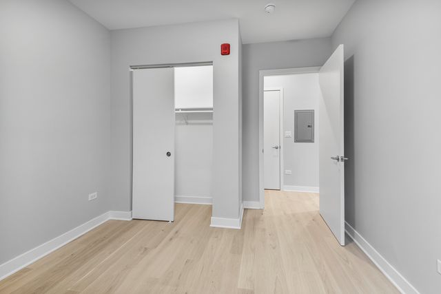 4637 N Ashland Avenue 302, Chicago, IL 60640