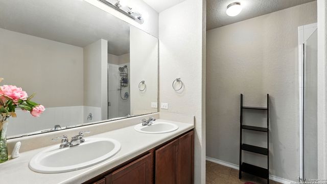 4006 Espada Ledge, San Antonio, TX 78222
