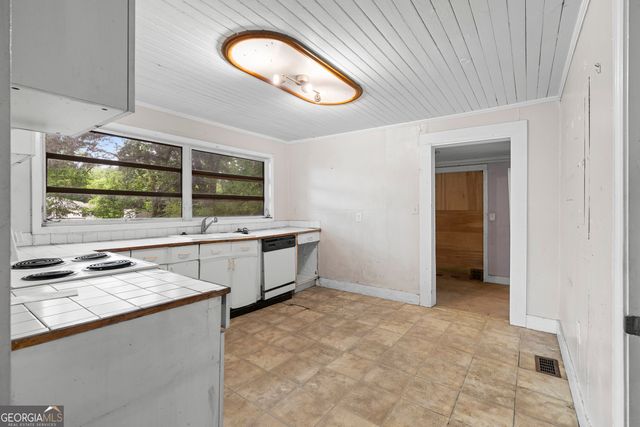 710 Murphey Street, Scottdale, GA 30079