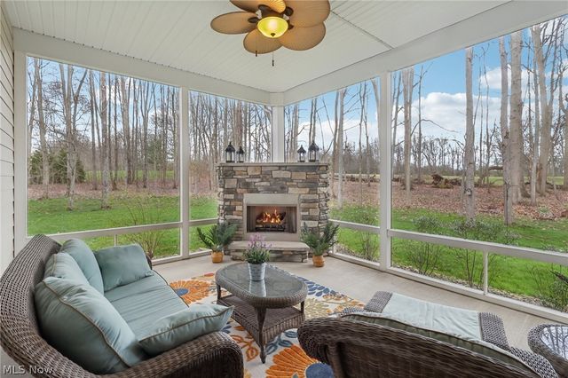 380 Crown Ridge Drive, Cuyahoga Falls, OH 44223