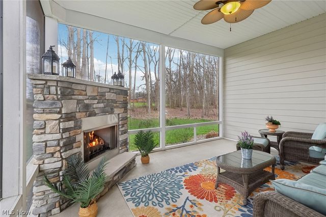 380 Crown Ridge Drive, Cuyahoga Falls, OH 44223