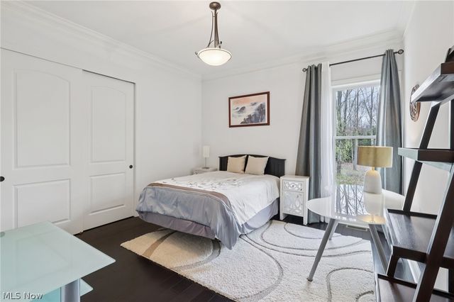 380 Crown Ridge Drive, Cuyahoga Falls, OH 44223
