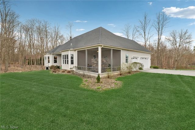 380 Crown Ridge Drive, Cuyahoga Falls, OH 44223