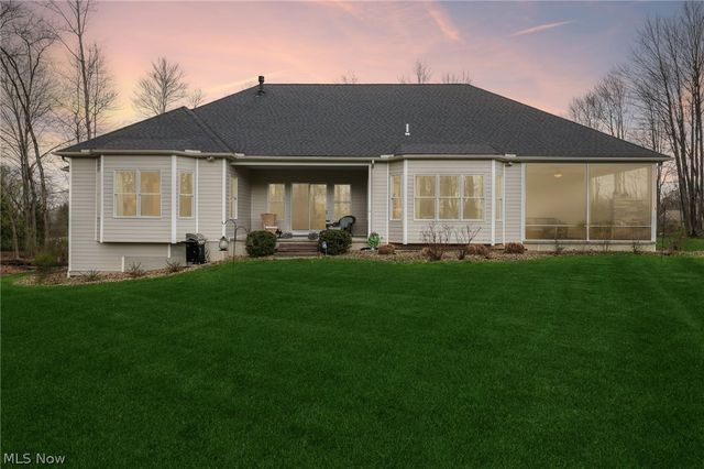380 Crown Ridge Drive, Cuyahoga Falls, OH 44223