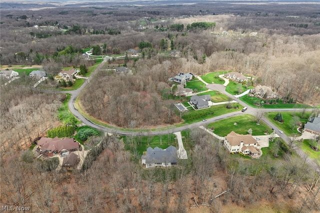 380 Crown Ridge Drive, Cuyahoga Falls, OH 44223