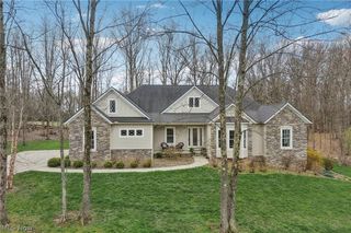 380 Crown Ridge Drive, Cuyahoga Falls, OH 44223
