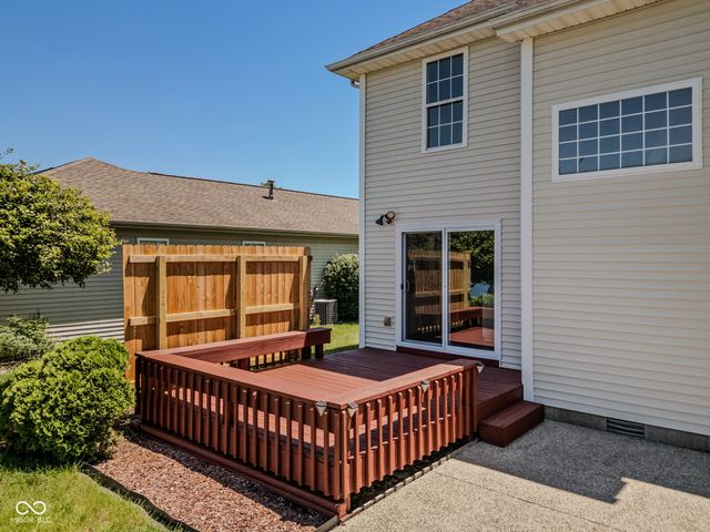 4420 Princeton Park Drive, Columbus, IN 47201