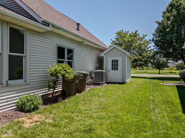 4420 Princeton Park Drive, Columbus, IN 47201