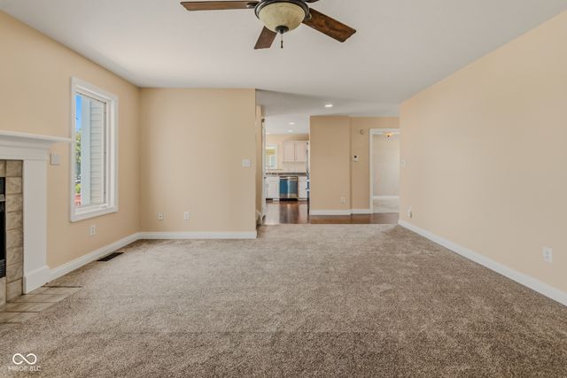 4420 Princeton Park Drive, Columbus, IN 47201