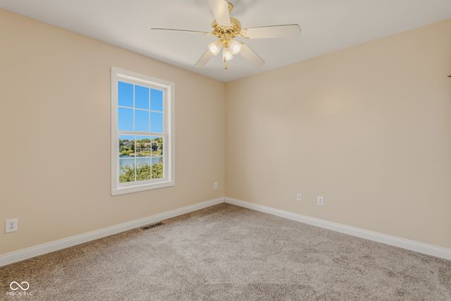 4420 Princeton Park Drive, Columbus, IN 47201
