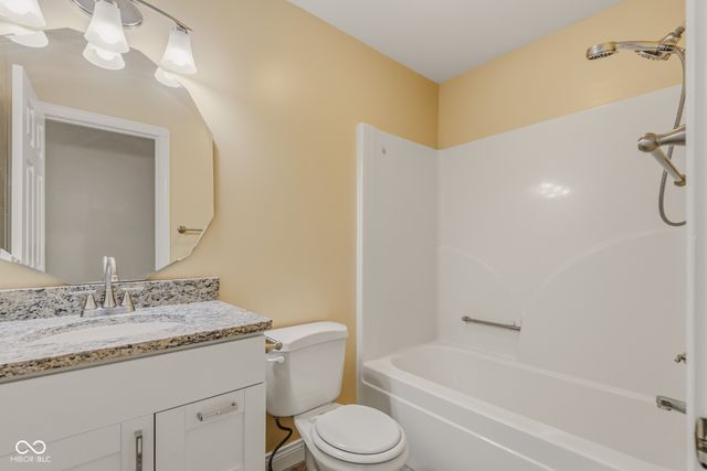 4420 Princeton Park Drive, Columbus, IN 47201