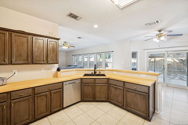 1214 Tetford, San Antonio, TX 78253