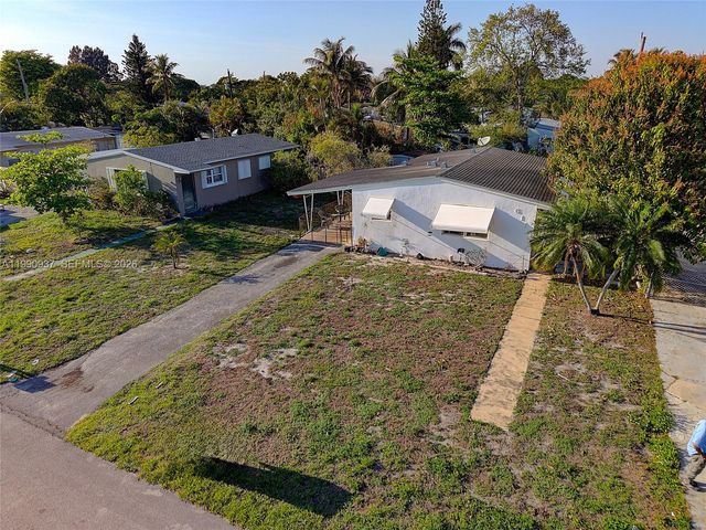 6115 SW 2nd St, Margate, FL 33068