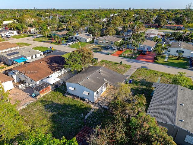6115 SW 2nd St, Margate, FL 33068