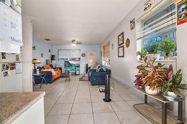 6115 SW 2nd St, Margate, FL 33068