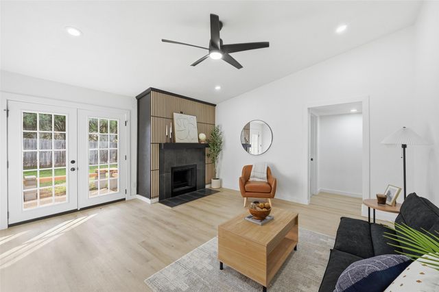 405 Justice Street, Cedar Hill, TX 75104