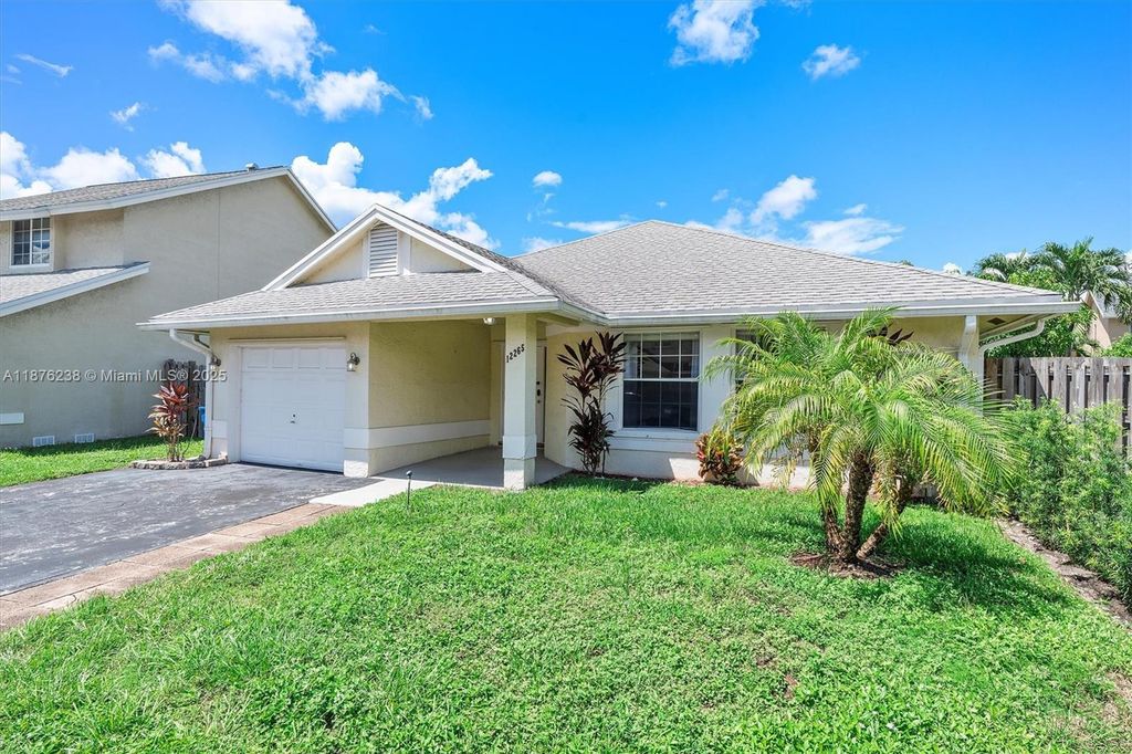 12265 NW 32nd Mnr, Sunrise, FL 33323