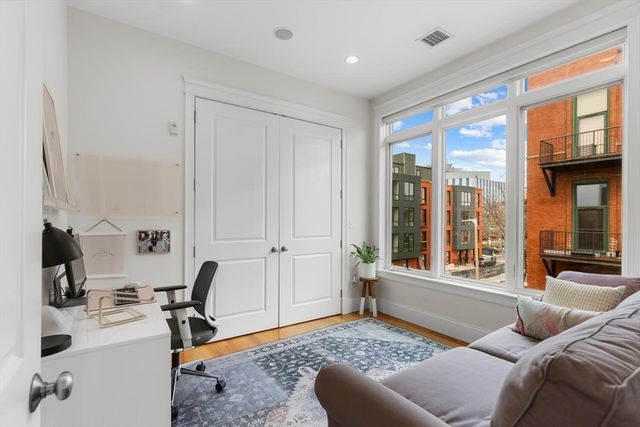 115 B Street 4, Boston, MA 02127