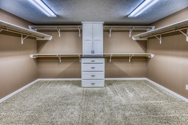 2706 Victory Lane, Brenham, TX 77833