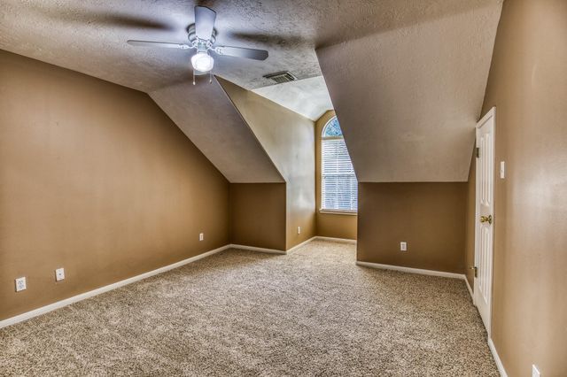 2706 Victory Lane, Brenham, TX 77833