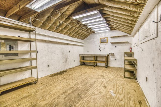 2706 Victory Lane, Brenham, TX 77833