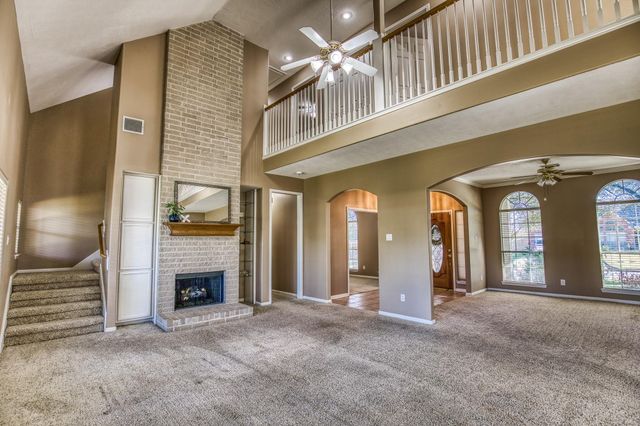 2706 Victory Lane, Brenham, TX 77833