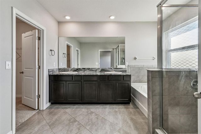 8389 BOWER BASS CIRCLE, Wesley Chapel, FL 33545