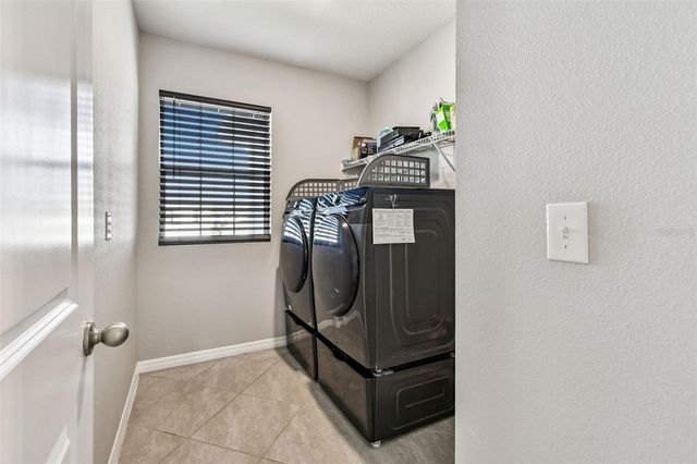 8389 BOWER BASS CIRCLE, Wesley Chapel, FL 33545