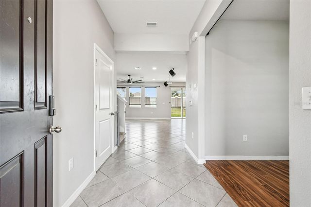 8389 BOWER BASS CIRCLE, Wesley Chapel, FL 33545