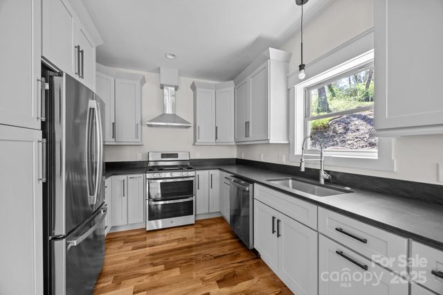 93 Glendale Avenue, Asheville, NC 28803