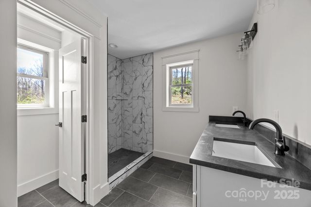 93 Glendale Avenue, Asheville, NC 28803