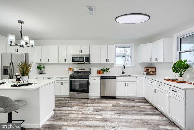 2911 VERMONT AVE, Halethorpe, MD 21227