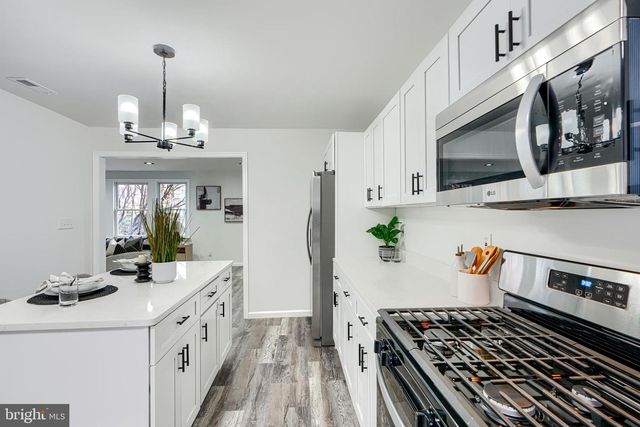 2911 VERMONT AVE, Halethorpe, MD 21227