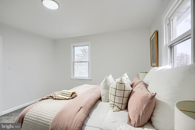 2911 VERMONT AVE, Halethorpe, MD 21227