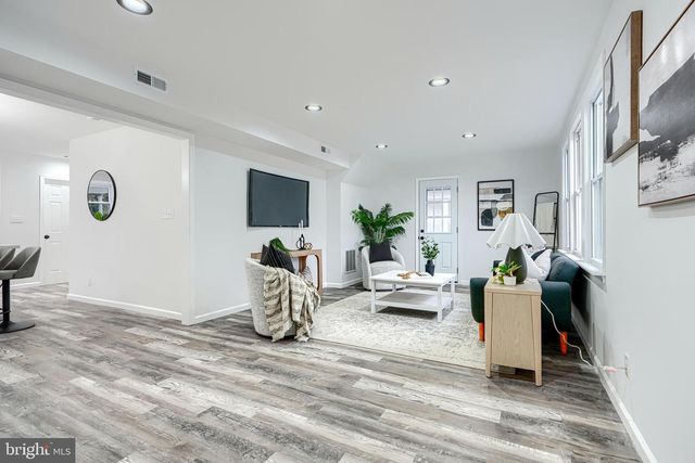 2911 VERMONT AVE, Halethorpe, MD 21227