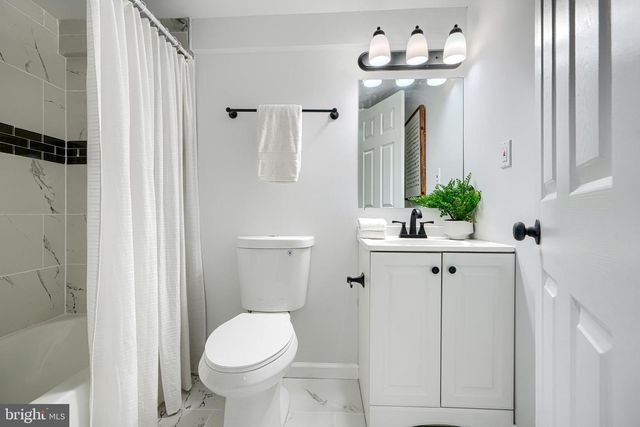 2911 VERMONT AVE, Halethorpe, MD 21227