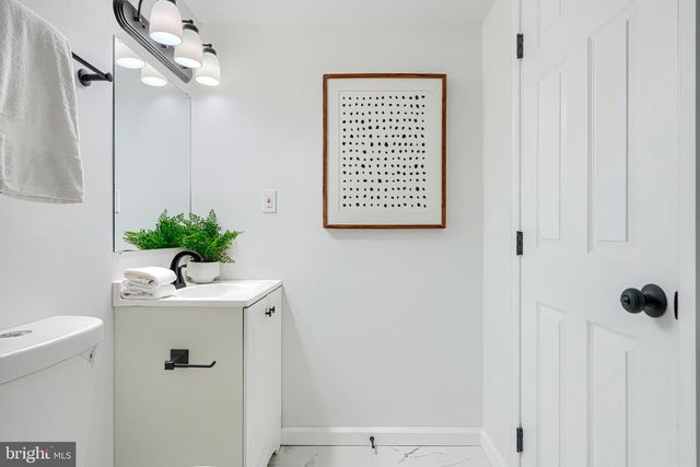 2911 VERMONT AVE, Halethorpe, MD 21227