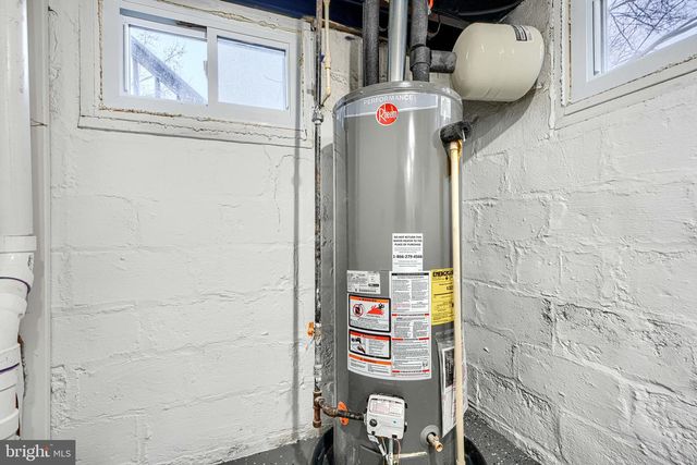 2911 VERMONT AVE, Halethorpe, MD 21227