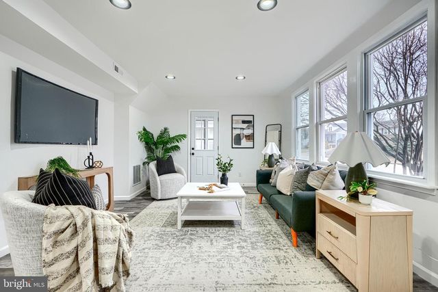 2911 VERMONT AVE, Halethorpe, MD 21227