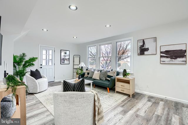 2911 VERMONT AVE, Halethorpe, MD 21227