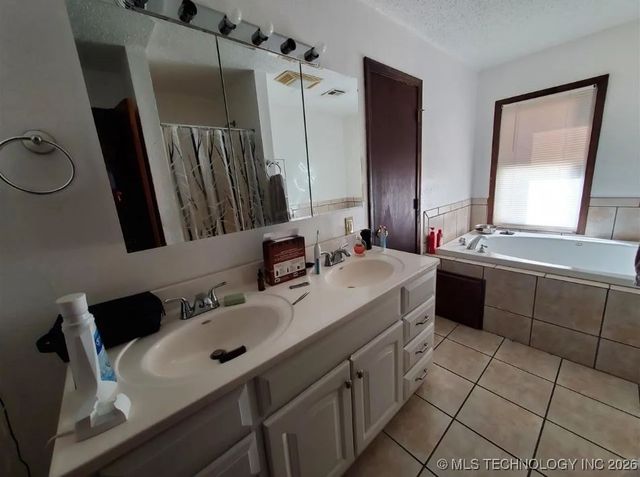 1012 S Knoblock Street, Stillwater, OK 74074