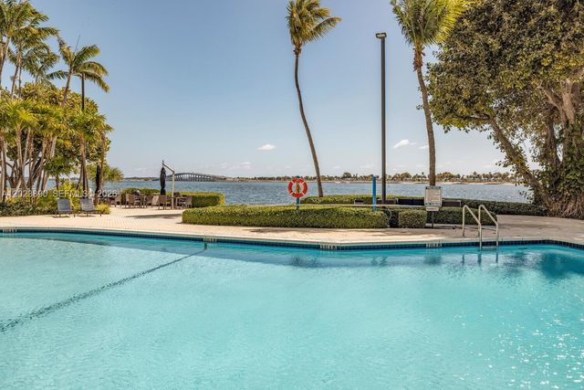 2451 Brickell Ave 2E, Miami, FL 33129