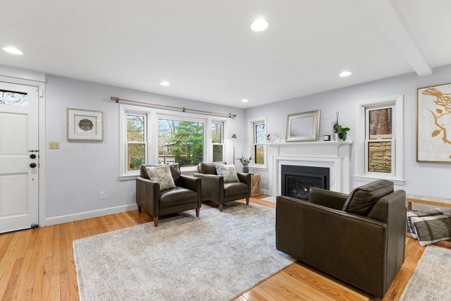 46 Bridge St, Lexington, MA 02421
