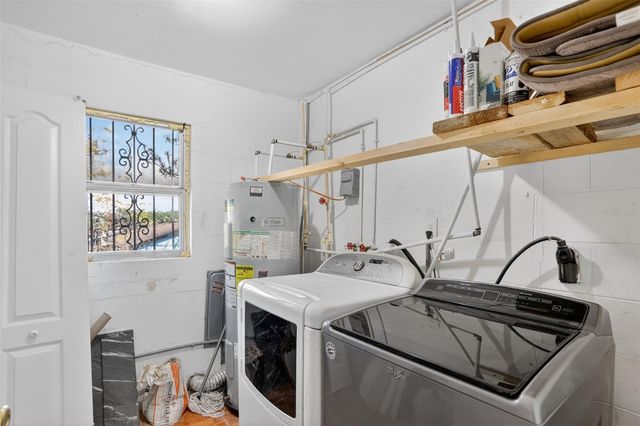 101 W CELESTE STREET, Apopka, FL 32703