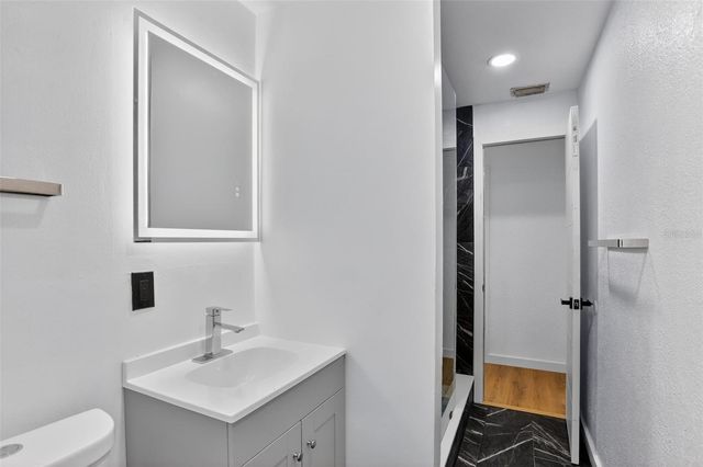 101 W CELESTE STREET, Apopka, FL 32703