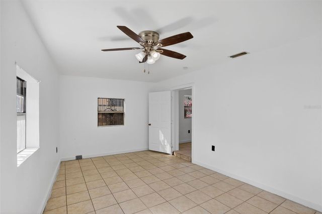 101 W CELESTE STREET, Apopka, FL 32703