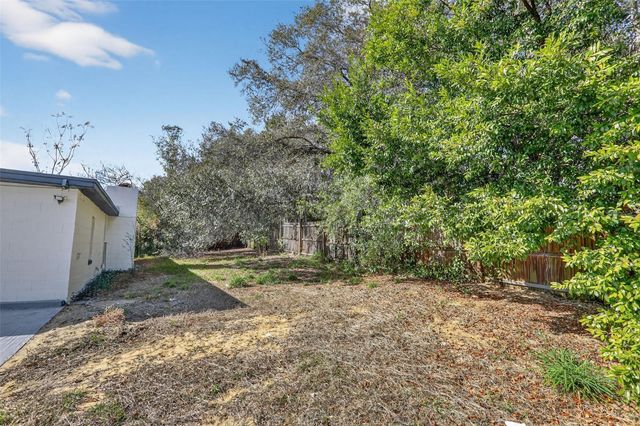 101 W CELESTE STREET, Apopka, FL 32703