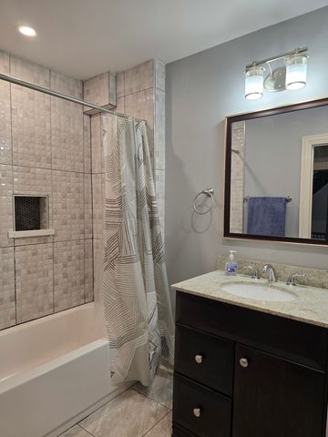 1328 W 19th Street 2, Chicago, IL 60608