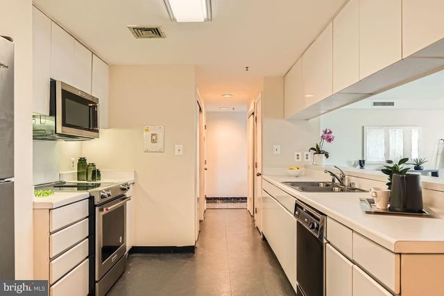 250 PRESIDENT ST #212, Baltimore, MD 21202