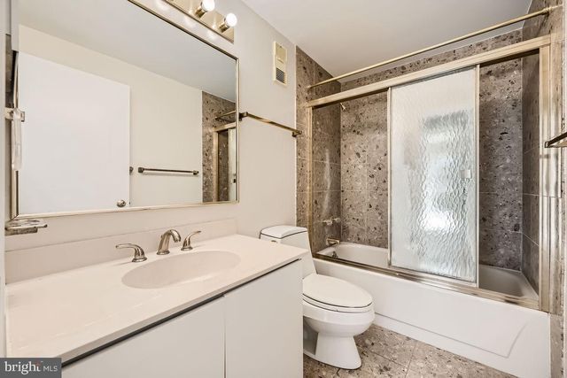 250 PRESIDENT ST #212, Baltimore, MD 21202